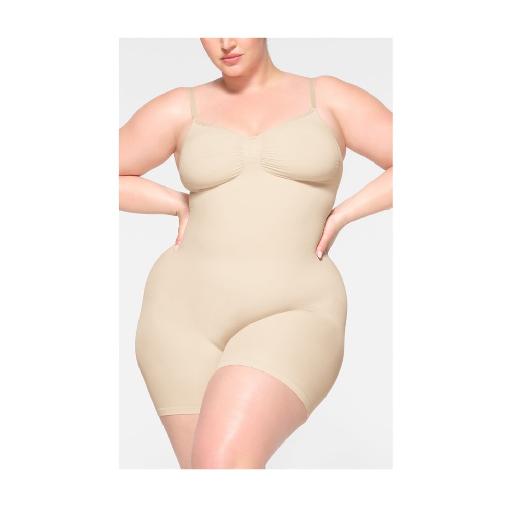 SKIMS Seamless Sculpt Mid Thigh Bodysuit